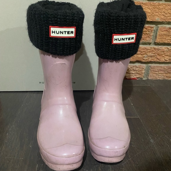 Short, HUNTER Rainboots with Boot Socks - Picture 7 of 9
